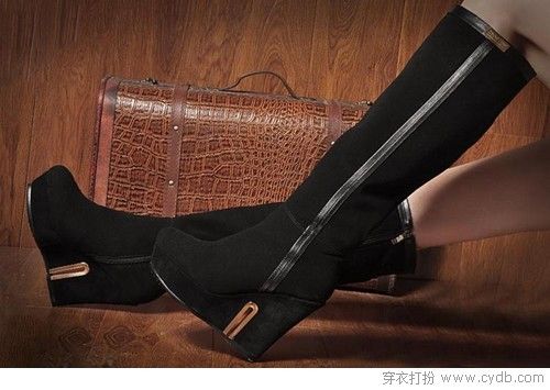 坡跟美靴 低调增高