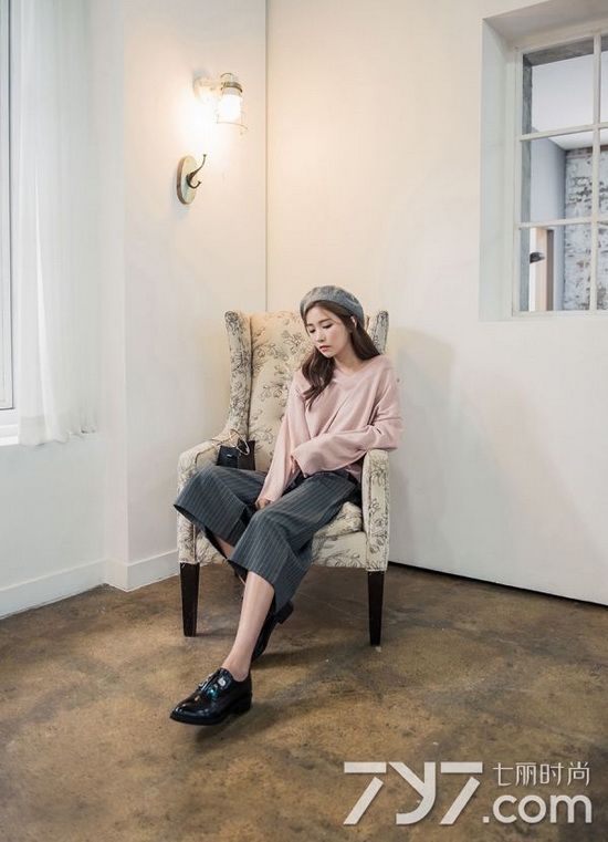 粉色毛衣配什么裤子 美翻整个秋季